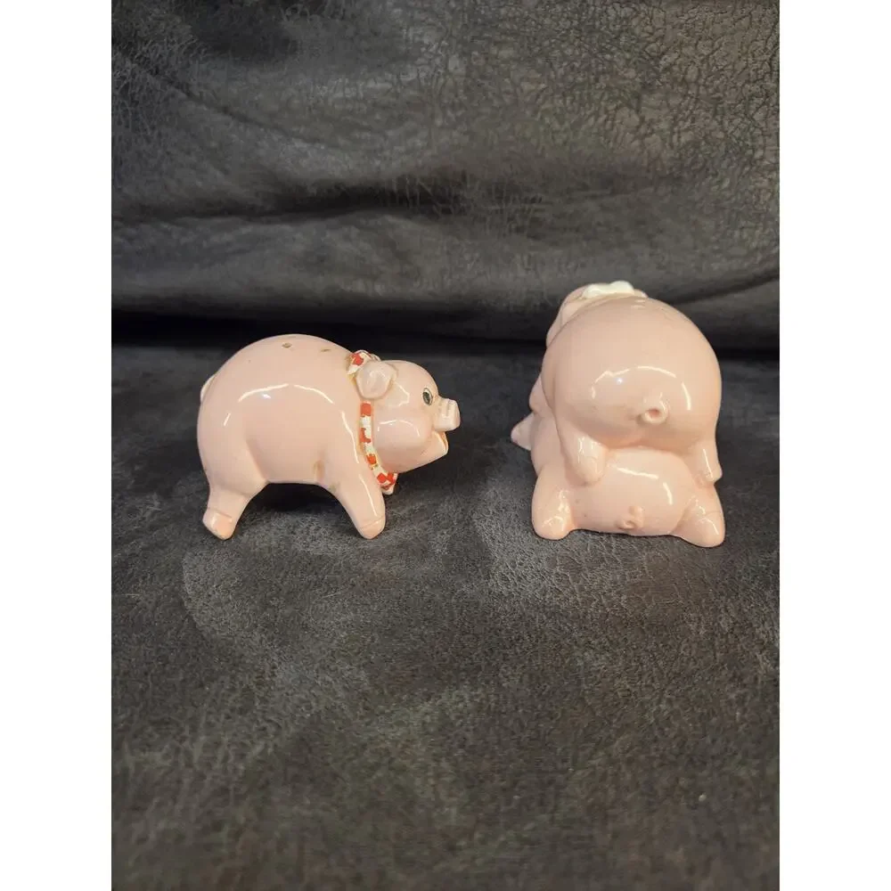 Vintage Pink Pig Salt & Pepper Shakers Piggyback Stacking Anthropomorphic Japan